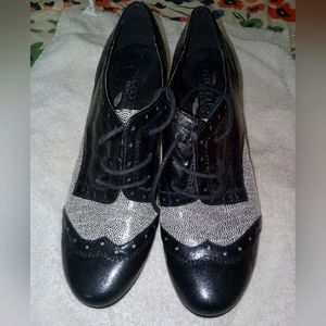 Aerosoles lace up oxford all leather upper New without tags